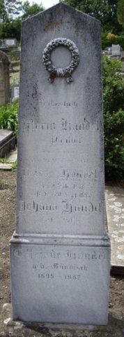 Handel Peter 1833-1895 Paulini Maria 1838-1892 Grabstein